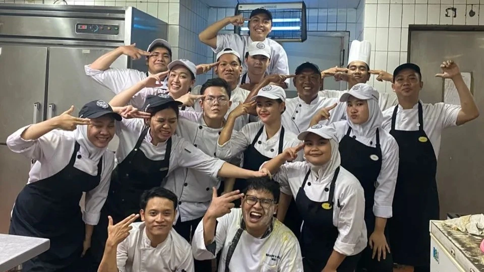 Menjamin Keamanan Kerja Staf Dapur untuk Operasional
