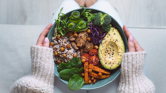 kontrol penyajian makanan sehat massal