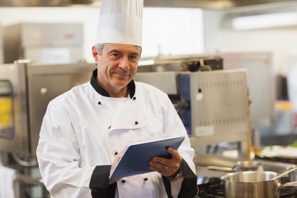 pengawasan sanitasi area dapur