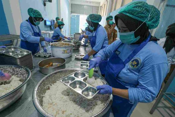 syarat kerja di dapur mbg