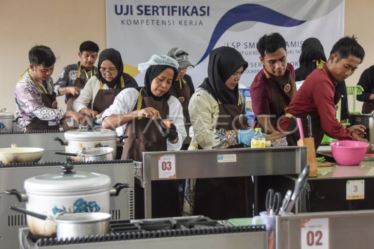 Pelatihan Juru Masak Sekolah Profesional Kompeten Mandiri