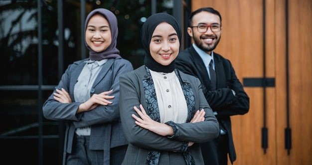 seragam kerja kantor modern